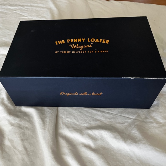 Tommy Hilfiger The Penny Loafer "Weejuns" in Brown - Picture 1 of 7